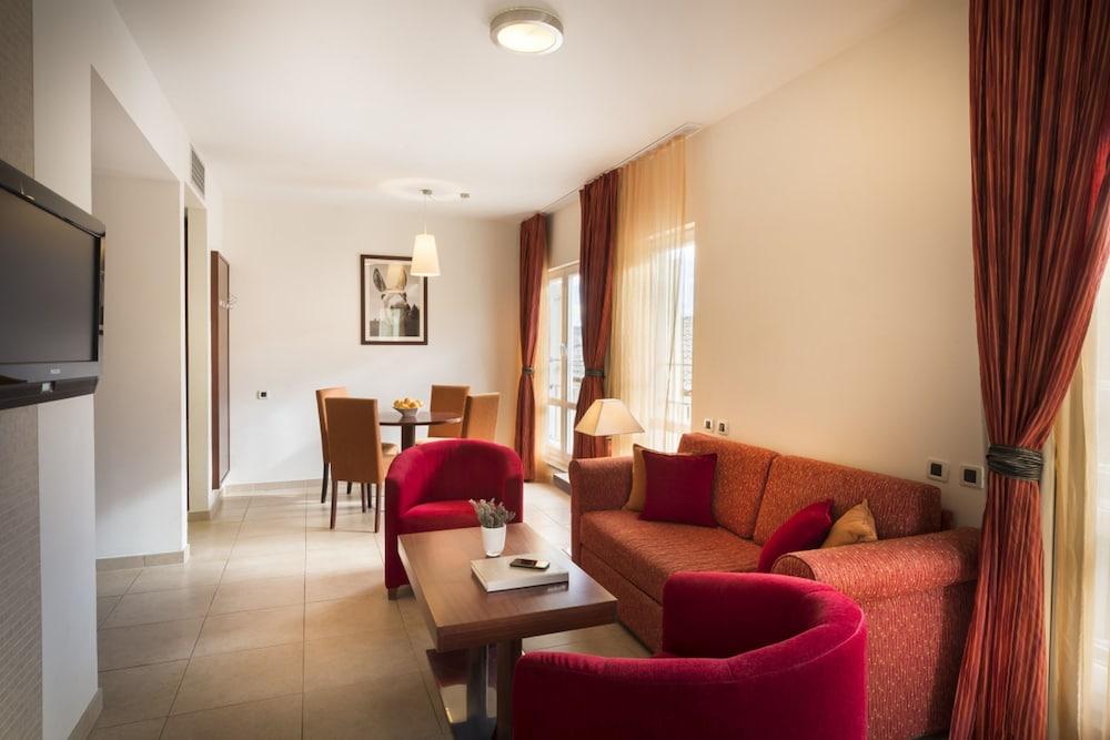 Valamar Atrium Residence Baška Εξωτερικό φωτογραφία