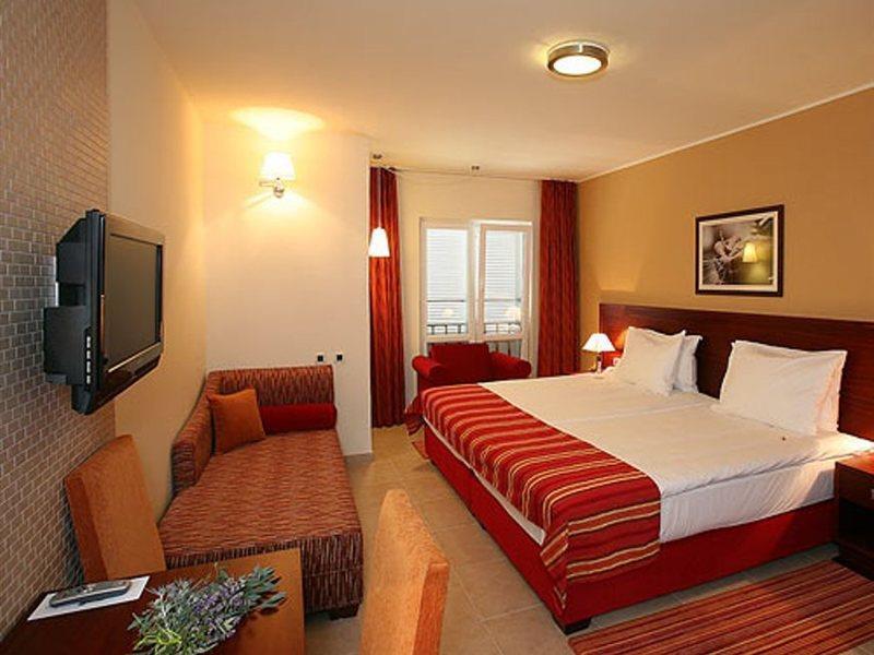 Valamar Atrium Residence Baška Εξωτερικό φωτογραφία