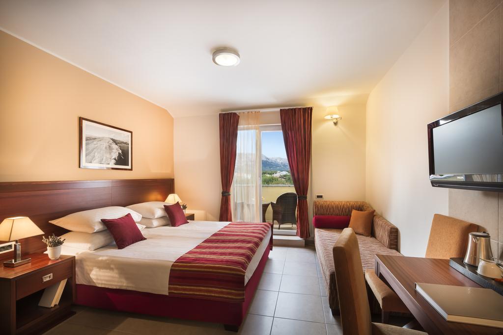 Valamar Atrium Residence Baška Εξωτερικό φωτογραφία