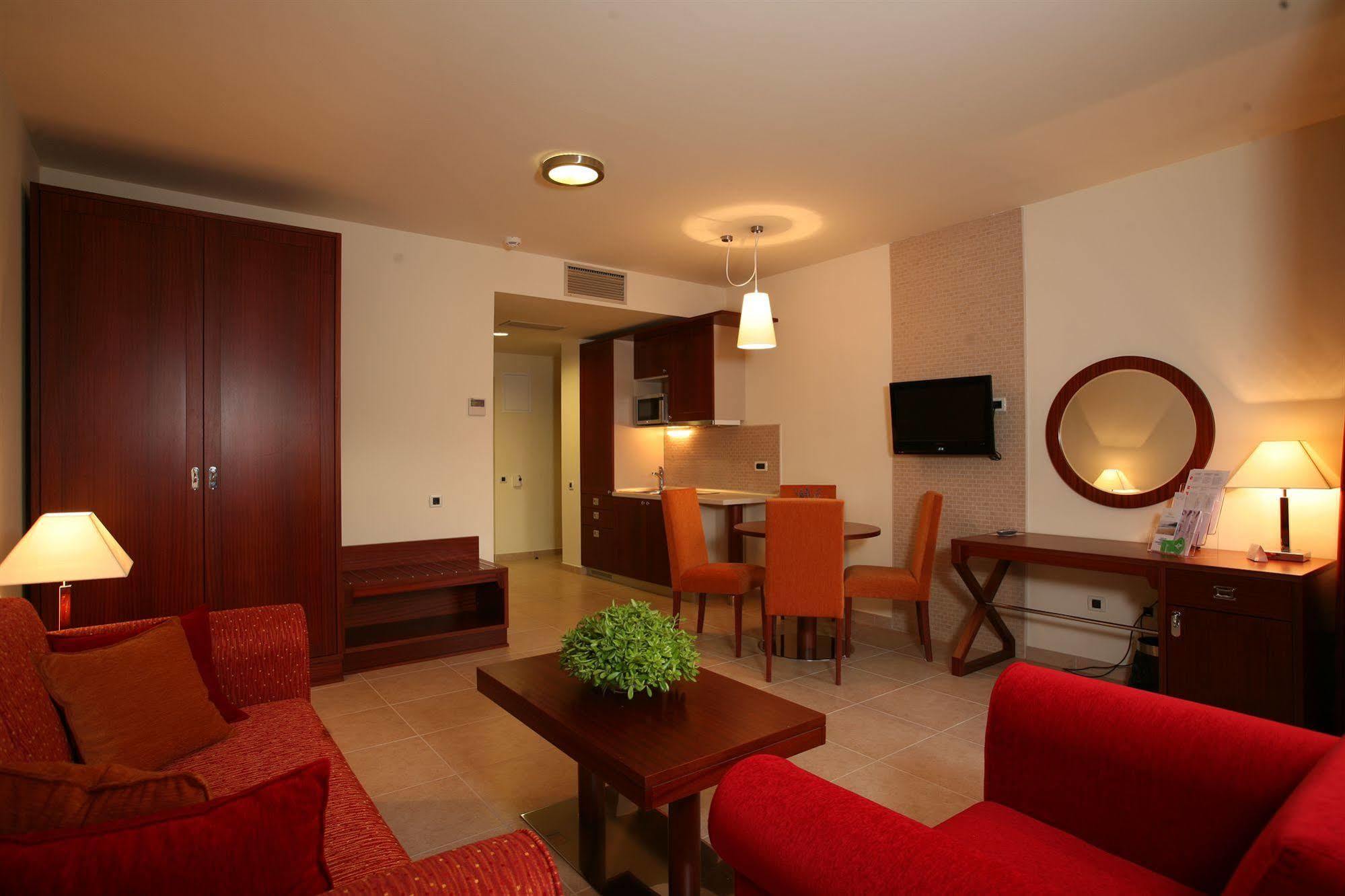 Valamar Atrium Residence Baška Εξωτερικό φωτογραφία